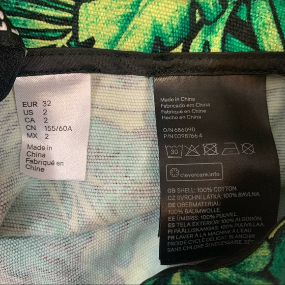5for20 H&M green jungle leafs mini skirt - Picture 5 of 7